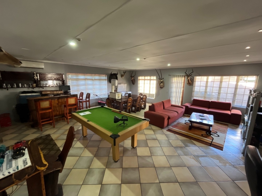 3 Bedroom Property for Sale in Geelhoutpark North West